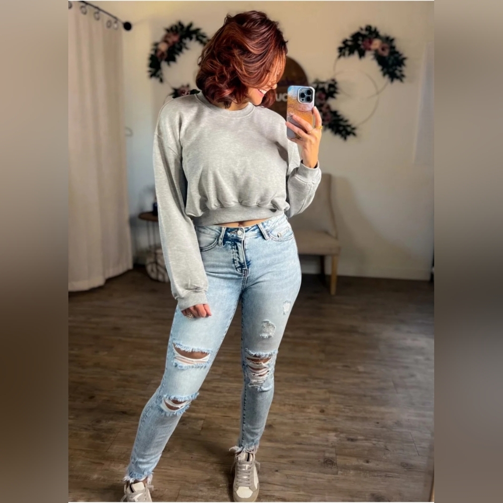 Zara Light Gray Cropped Sweatshirt